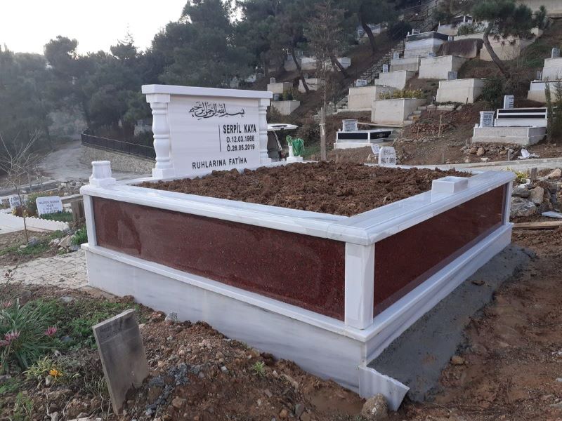 İKİ KİŞİLİK NEW İMPERİAL BAŞ TAŞI SÜTUNLU GÖVDE GRANİT MEZAR