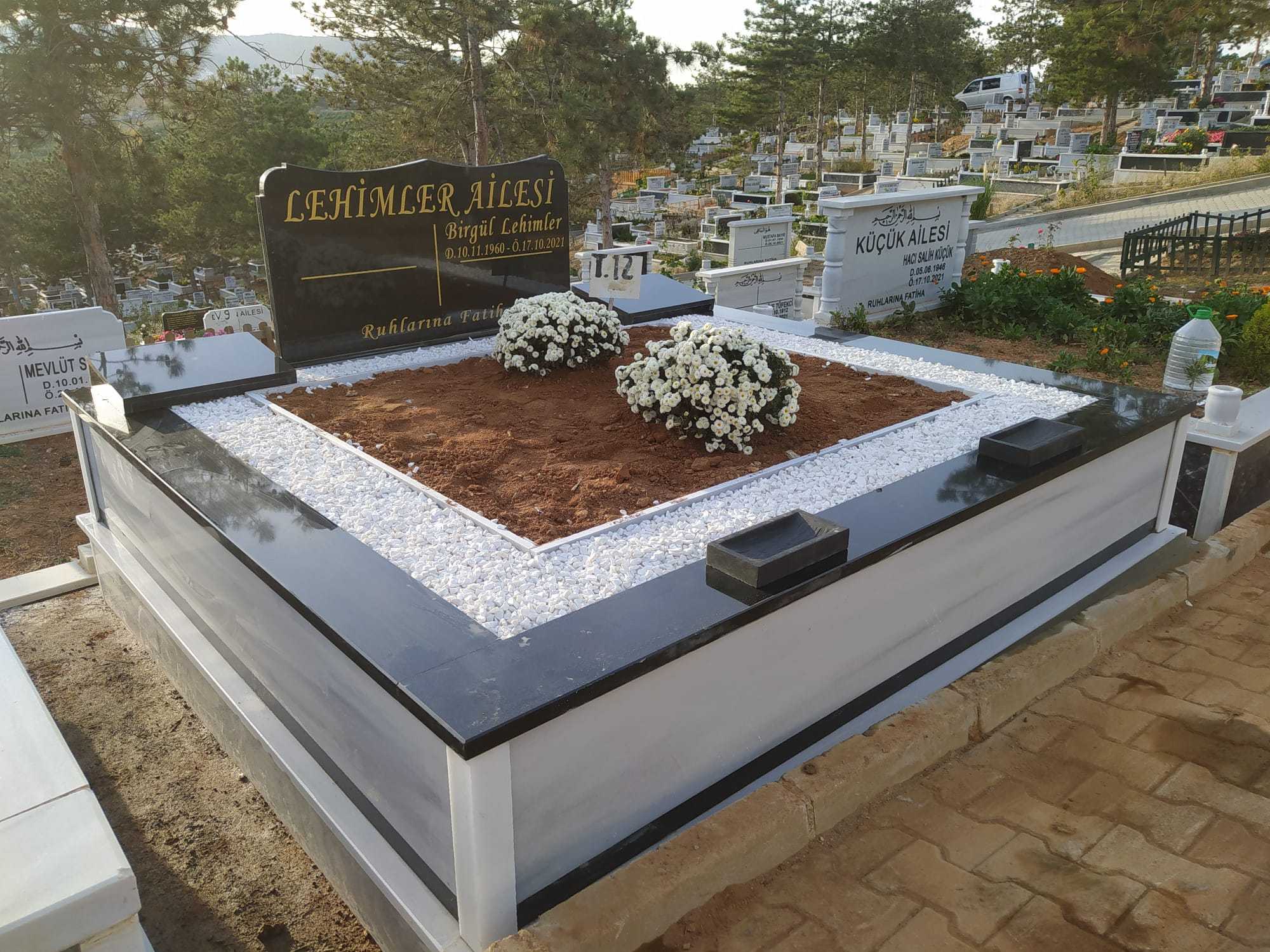 İKİ KİŞİLİK KÜPEŞTE VE SÜPÜRGELİK GRANİT MERMER MEZAR (1)