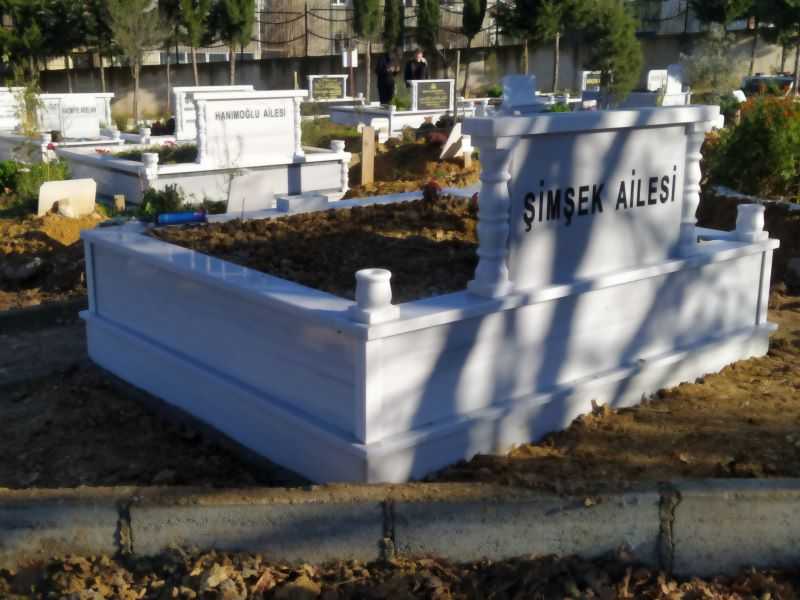 İKİ KİŞİLİK SÜTUNLU MERMER MEZAR (2)