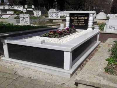 TEK KİŞİLİK BAŞ TAŞI SÜTUNLU GRANİT MEZAR