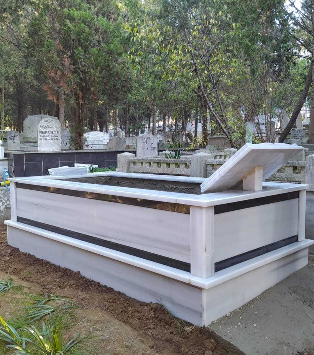 TEK KİŞİLİK ÇİFT ŞERİTLİ KİTABE MERMER MEZAR (1)