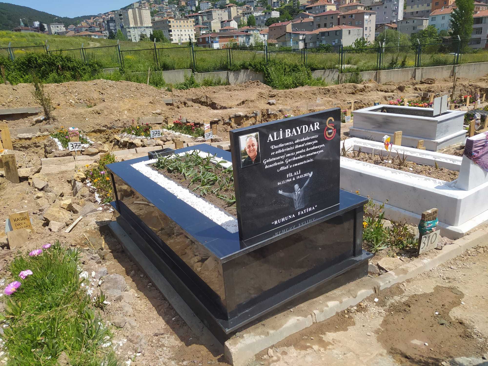 TEK KİŞİLİK KOMPLE GRANİT MEZAR (2)