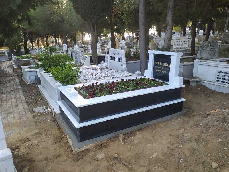 TEK KİŞİLİK SÜTUNLU GÖVDE GRANİT MEZAR (1)