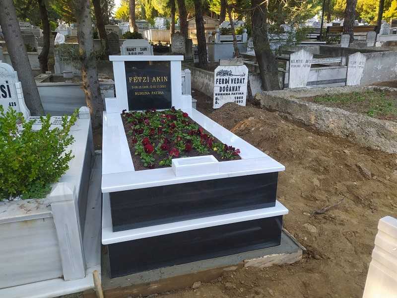 TEK KİŞİLİK SÜTUNLU GÖVDE GRANİT MEZAR (2)