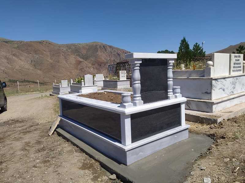 TEK KİŞİLİK SÜTUNLU GRANİT MERMER MEZAR (2)