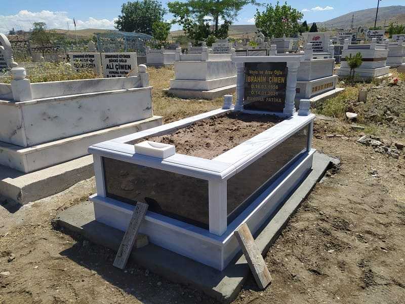 TEK KİŞİLİK SÜTUNLU GRANİT MERMER MEZAR (3)