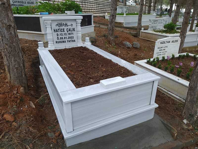 TEK KİŞİLİK SÜTUNLU MEZAR (1)