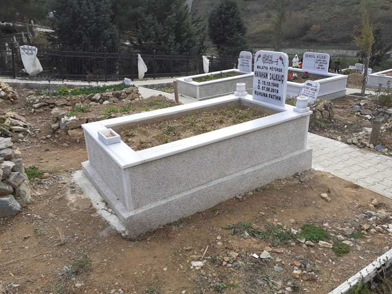 TEK KİŞİLİK VAZOLU MOZAİK MEZAR (2)